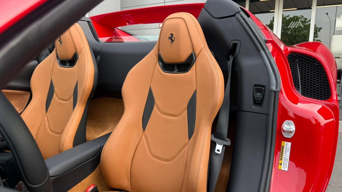 Ferrari 296 Spider 3.0 GTS (7)