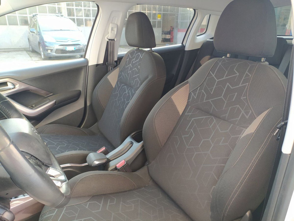 Peugeot 2008 100 Active (10)