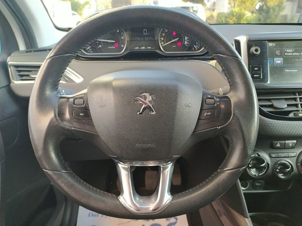 Peugeot 2008 100 Active (17)