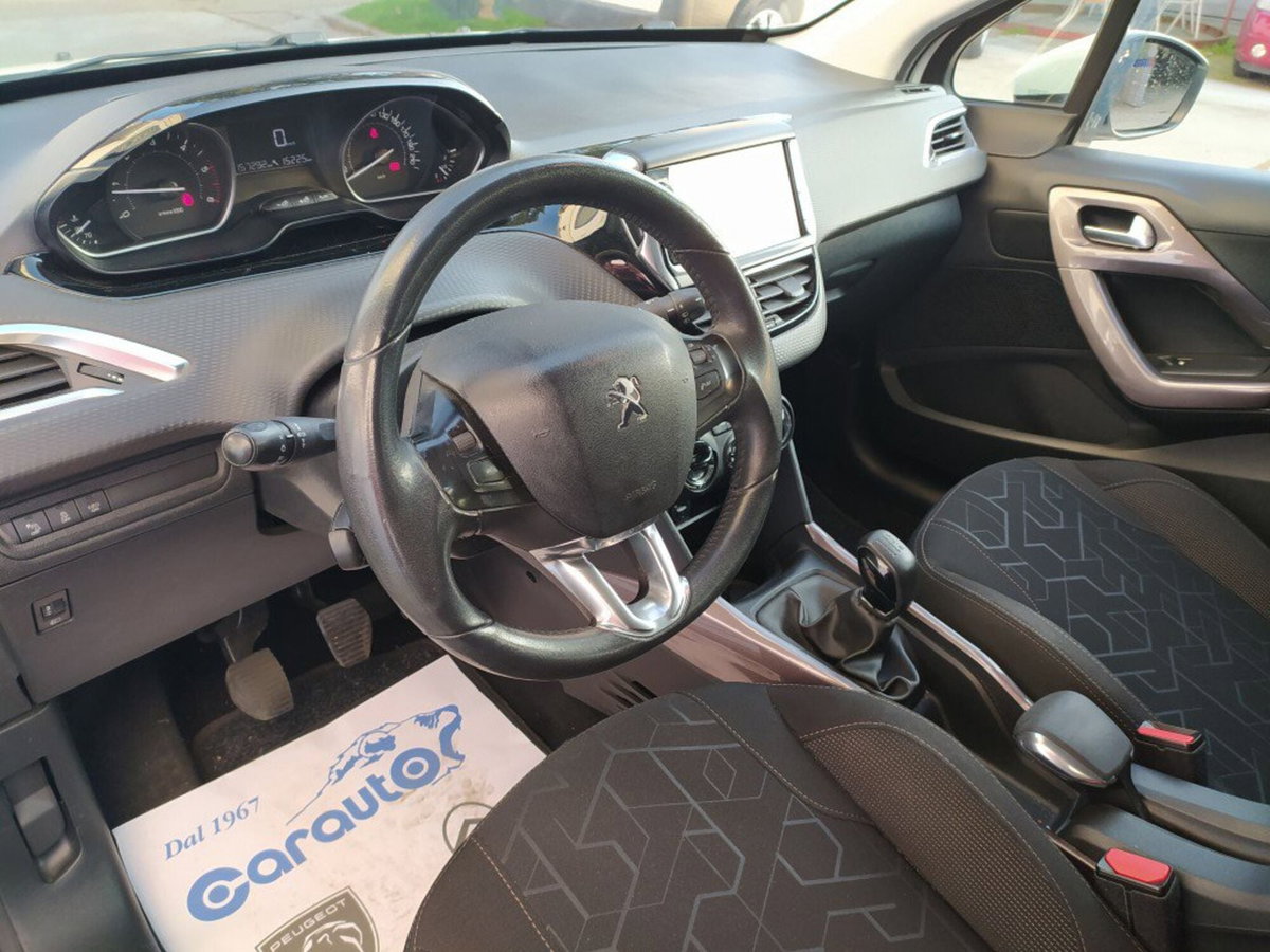 Peugeot 2008 100 Active (4)