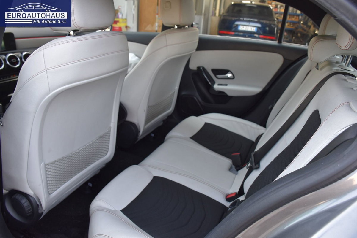 Mercedes-Benz Classe A 180 d Automatic Business (13)