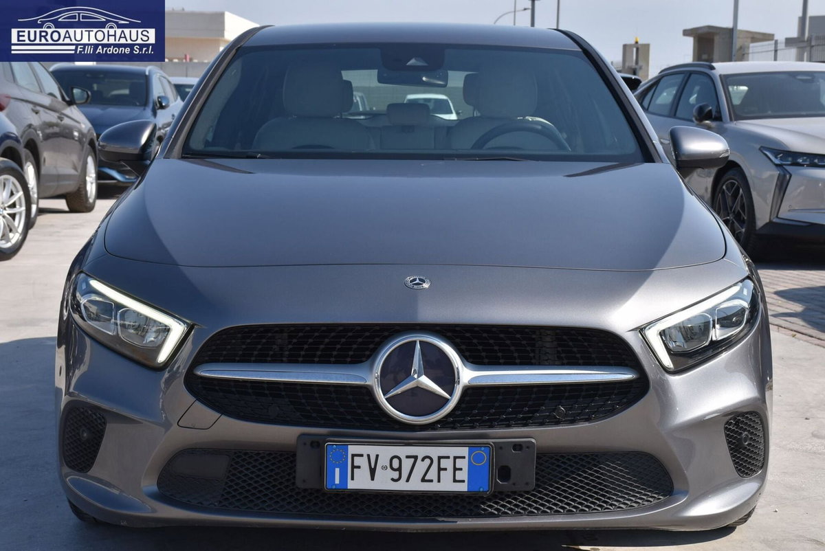 Mercedes-Benz Classe A 180 d Automatic Business (2)