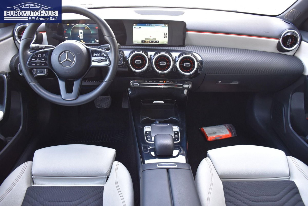 Mercedes-Benz Classe A 180 d Automatic Business (7)