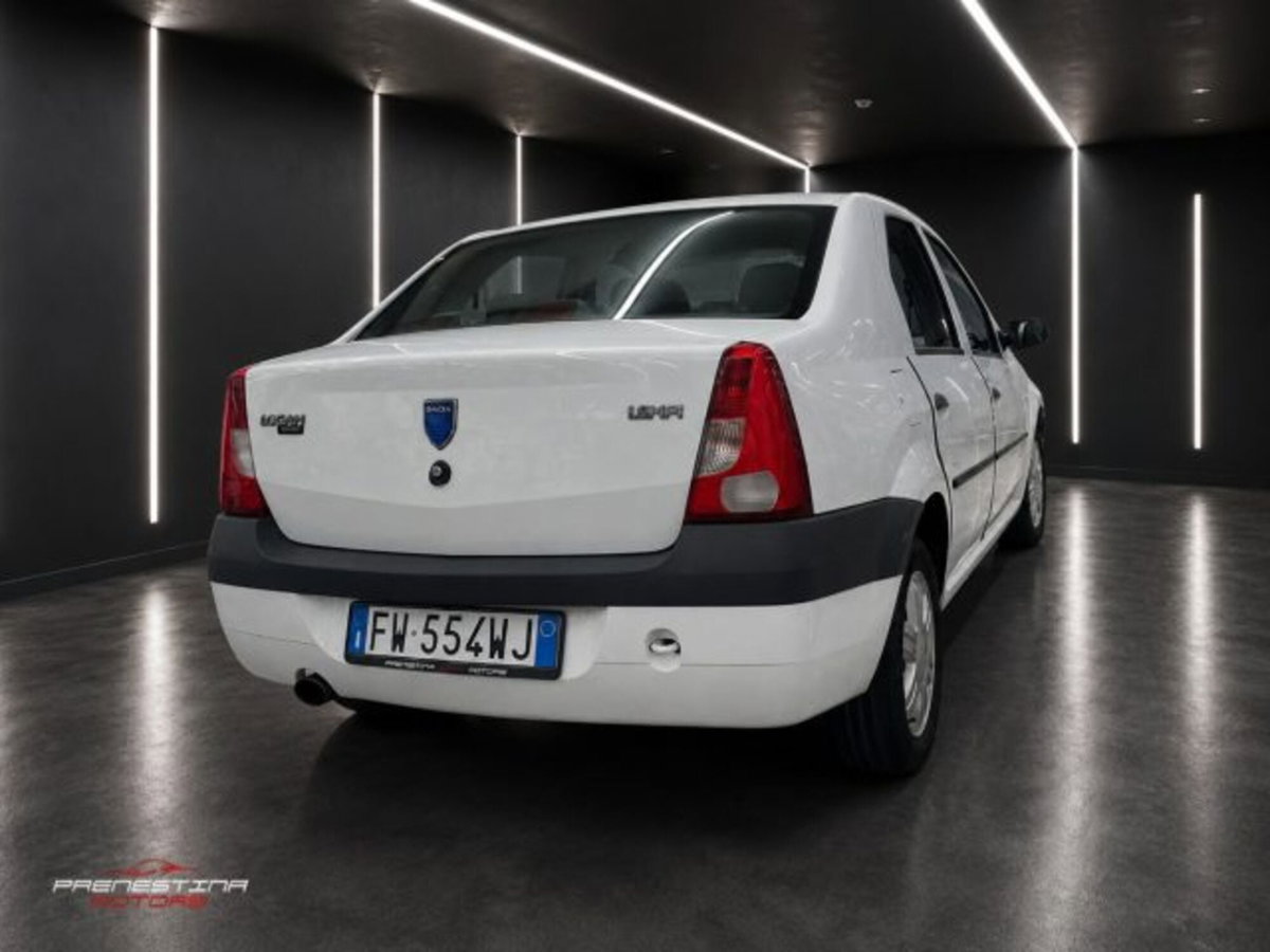 Dacia Logan 1.6 Lauréate (4)