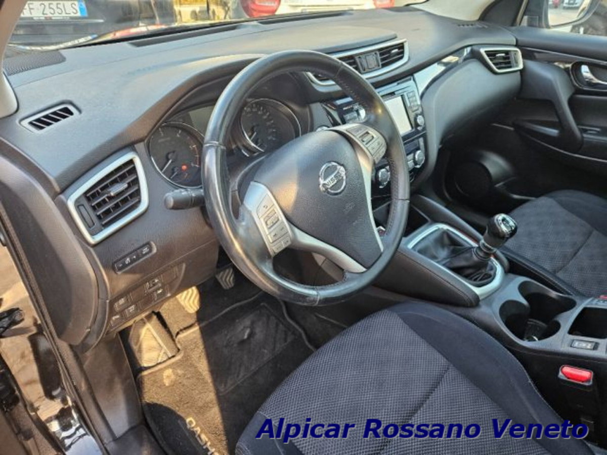Nissan Qashqai 1.5 dCi Tekna (11)