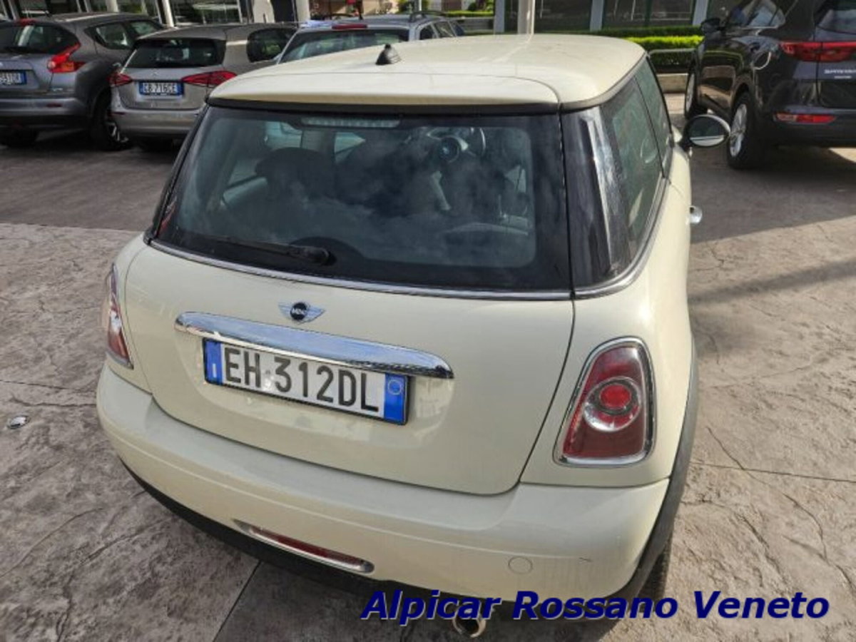 MINI Mini 1.6 16V One D (7)