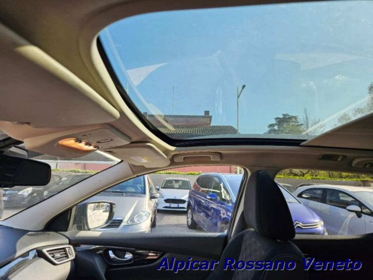 Nissan Qashqai 1.6 dCi 4WD Tekna (10)