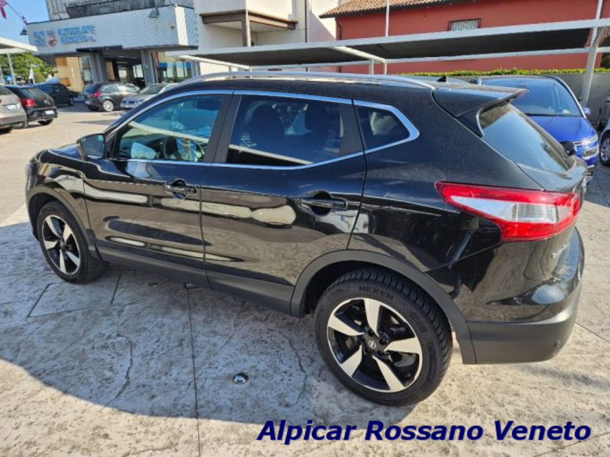 Nissan Qashqai 1.6 dCi 4WD Tekna (14)