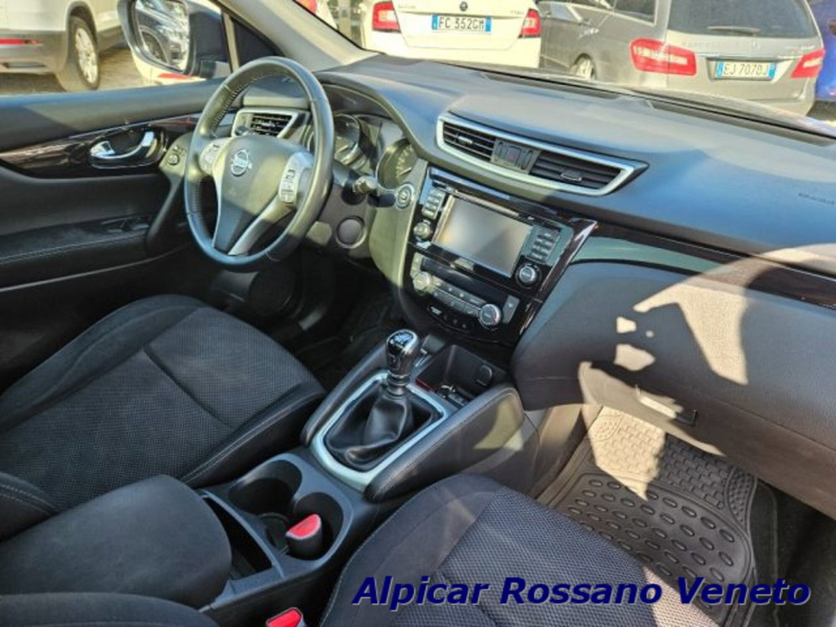 Nissan Qashqai 1.6 dCi 4WD Tekna (3)