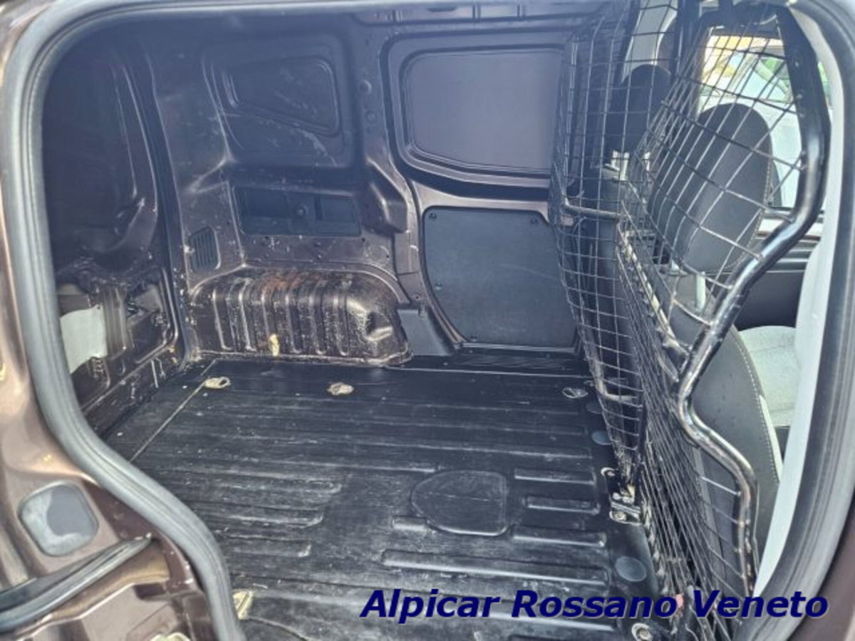 Fiat Fiorino 1.3 MJT 80CV Combinato SX (17)