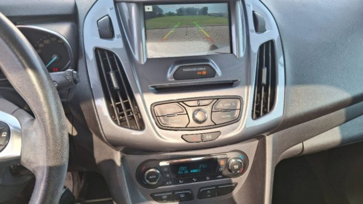 Ford Tourneo Connect 1.5 TDCi 120 CV Powershift Titanium (4)