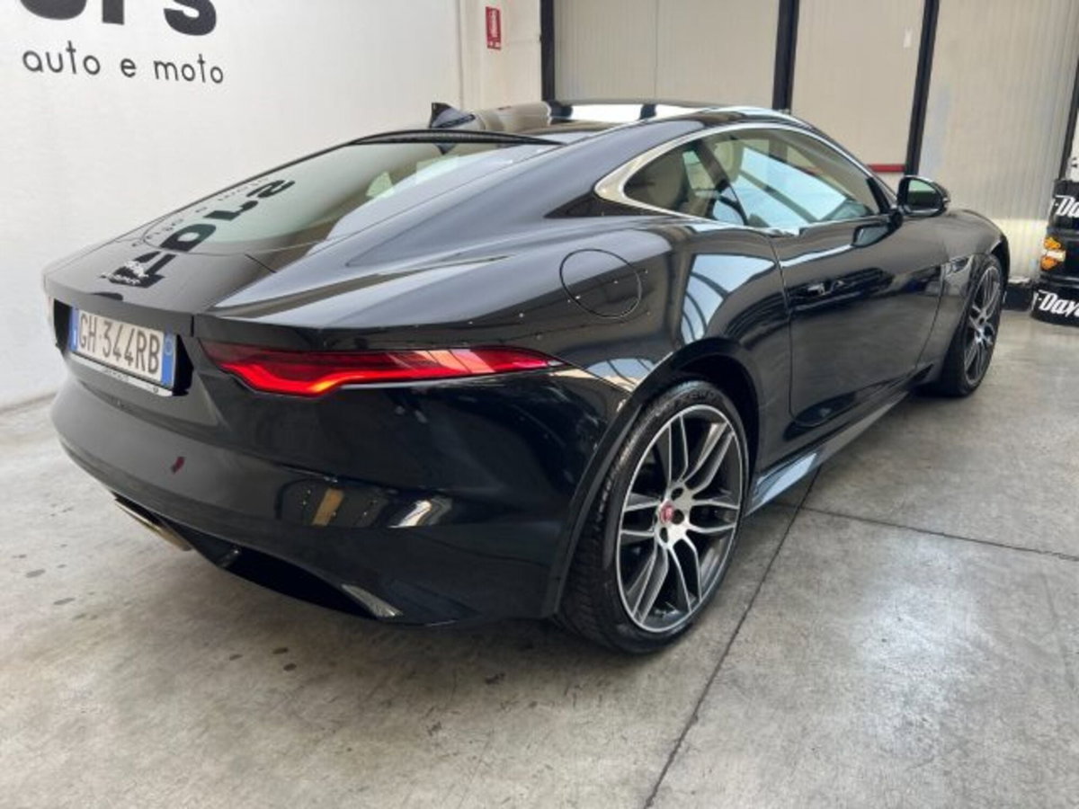 Jaguar F-Type Coupé 2.0 aut. Coupé R-Dynamic Black (11)