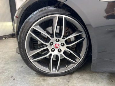 Jaguar F-Type Coupé 2.0 aut. Coupé R-Dynamic Black (4)