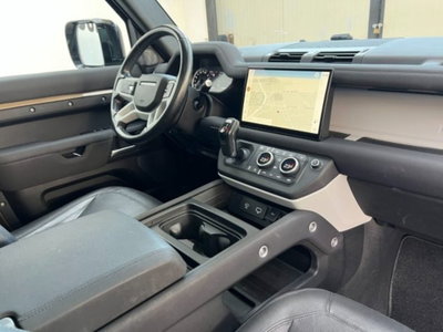 Land Rover Defender 110 3.0D I6 200 CV AWD Auto S (8)