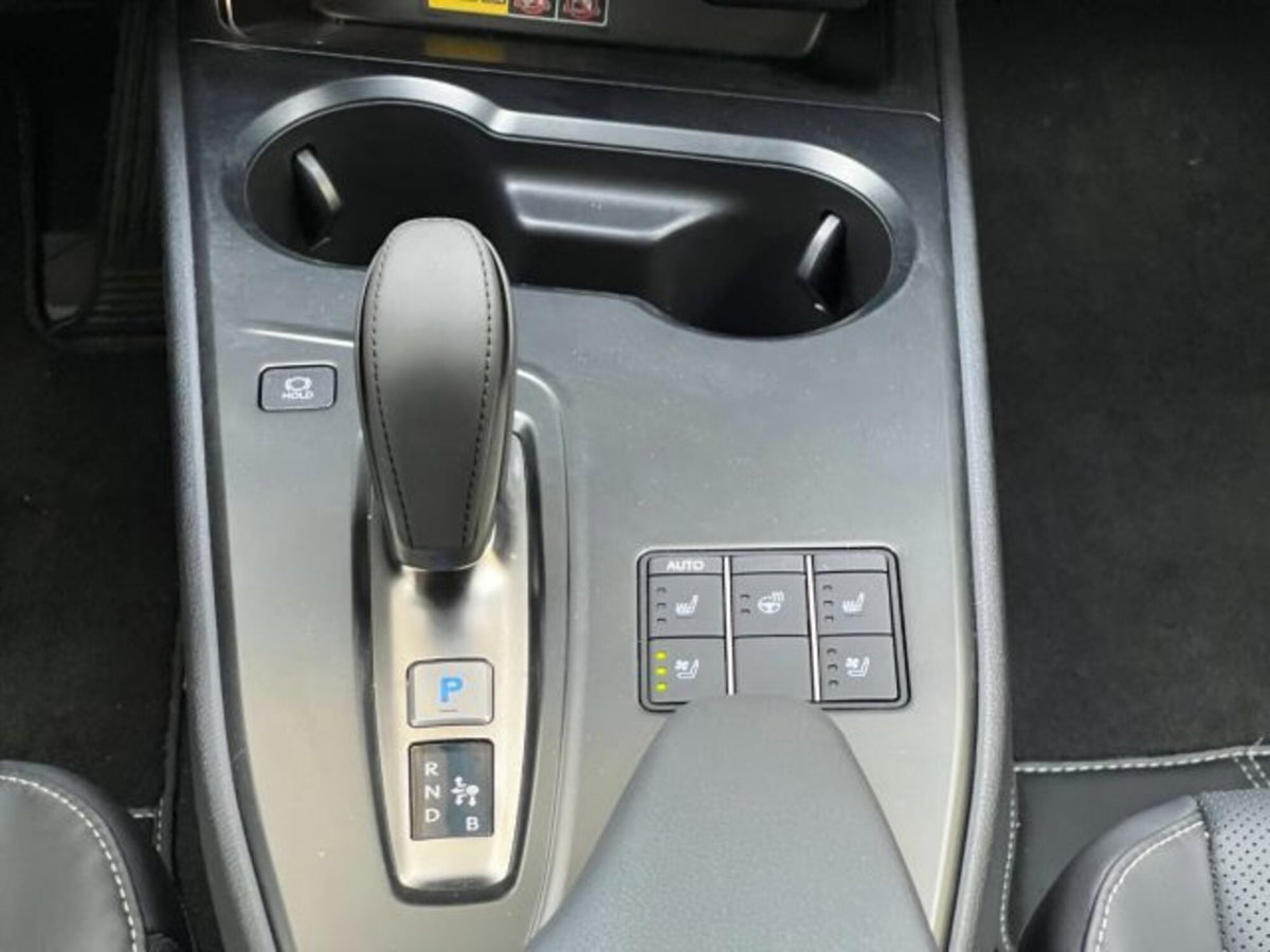 Lexus UX 300e 72,8kWh Luxury (14)