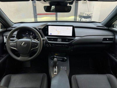 Lexus UX 300e 72,8kWh Luxury (6)