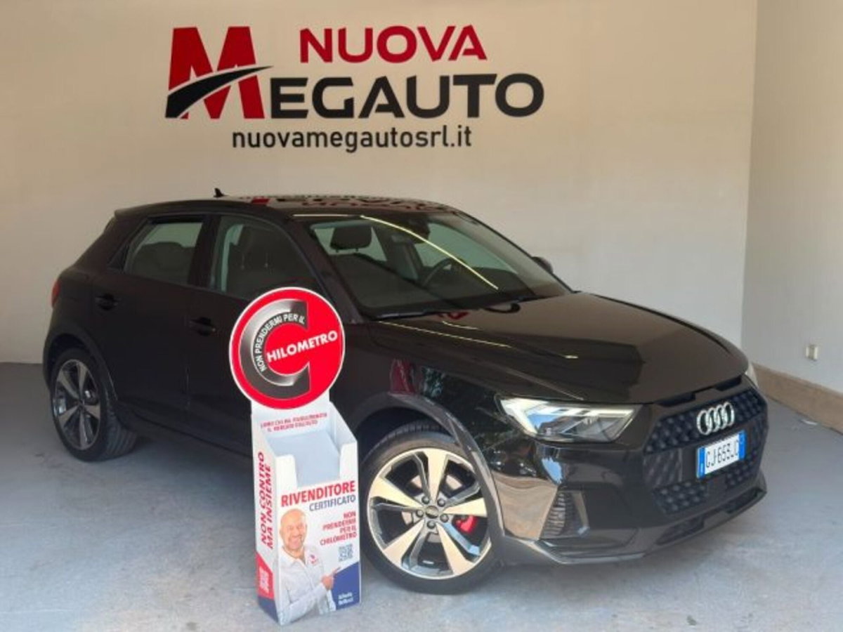 Audi A1 citycarver 30 TFSI Identity Contrast