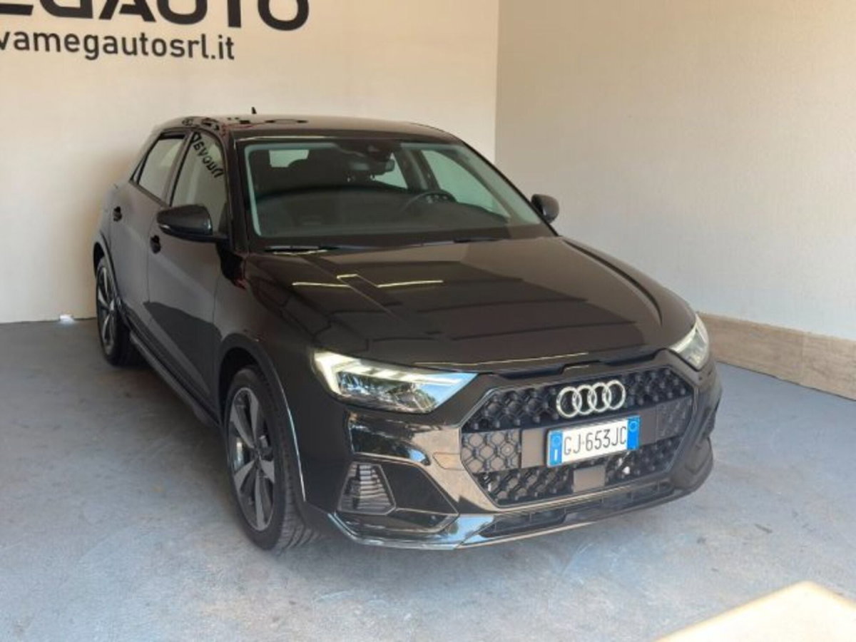 Audi A1 citycarver 30 TFSI Identity Contrast (2)