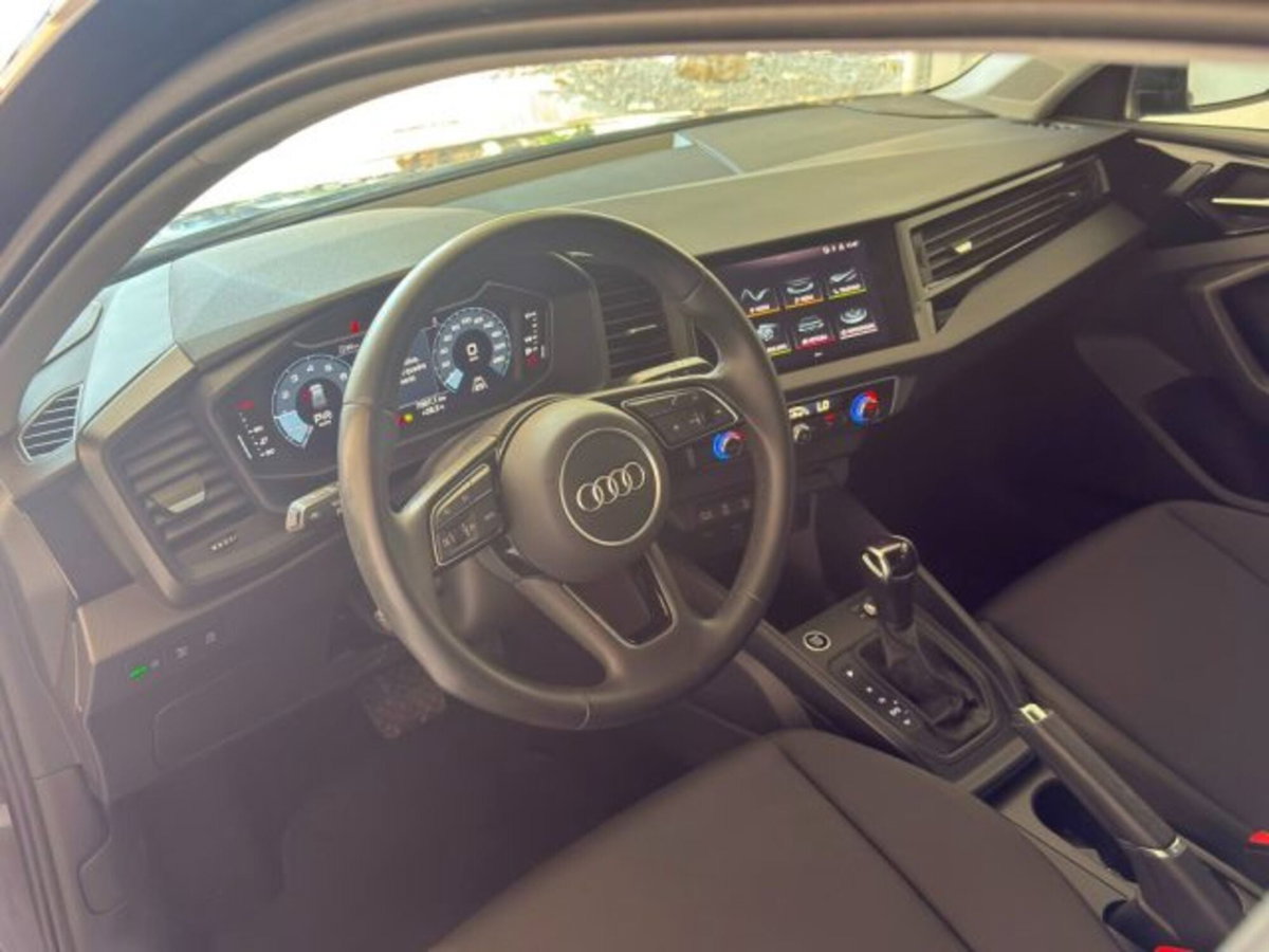 Audi A1 citycarver 30 TFSI Identity Contrast (9)