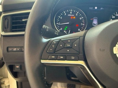 Nissan Qashqai 1.3 DIG-T 140 CV Tekna (12)