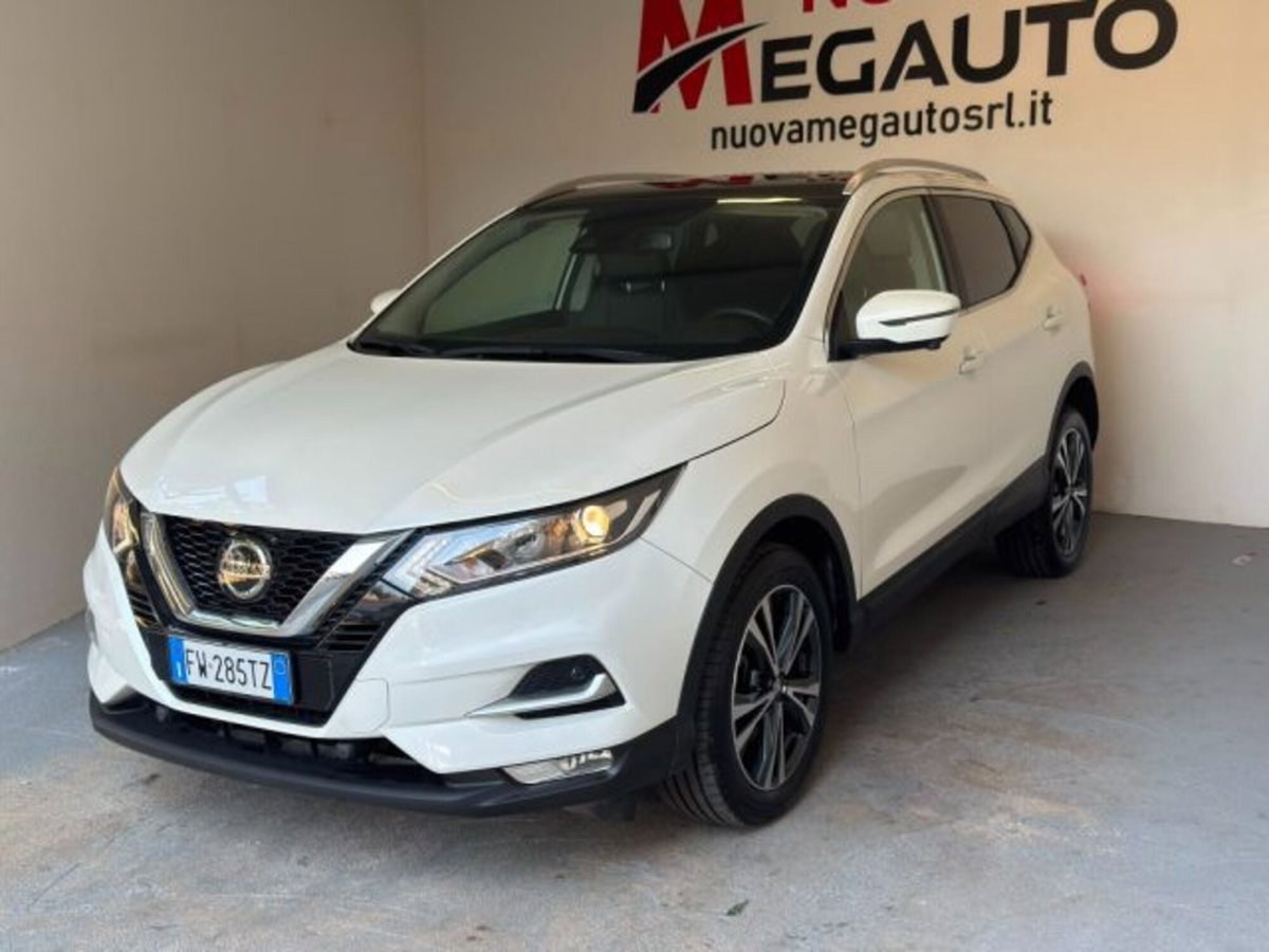 Nissan Qashqai 1.3 DIG-T 140 CV Tekna (4)