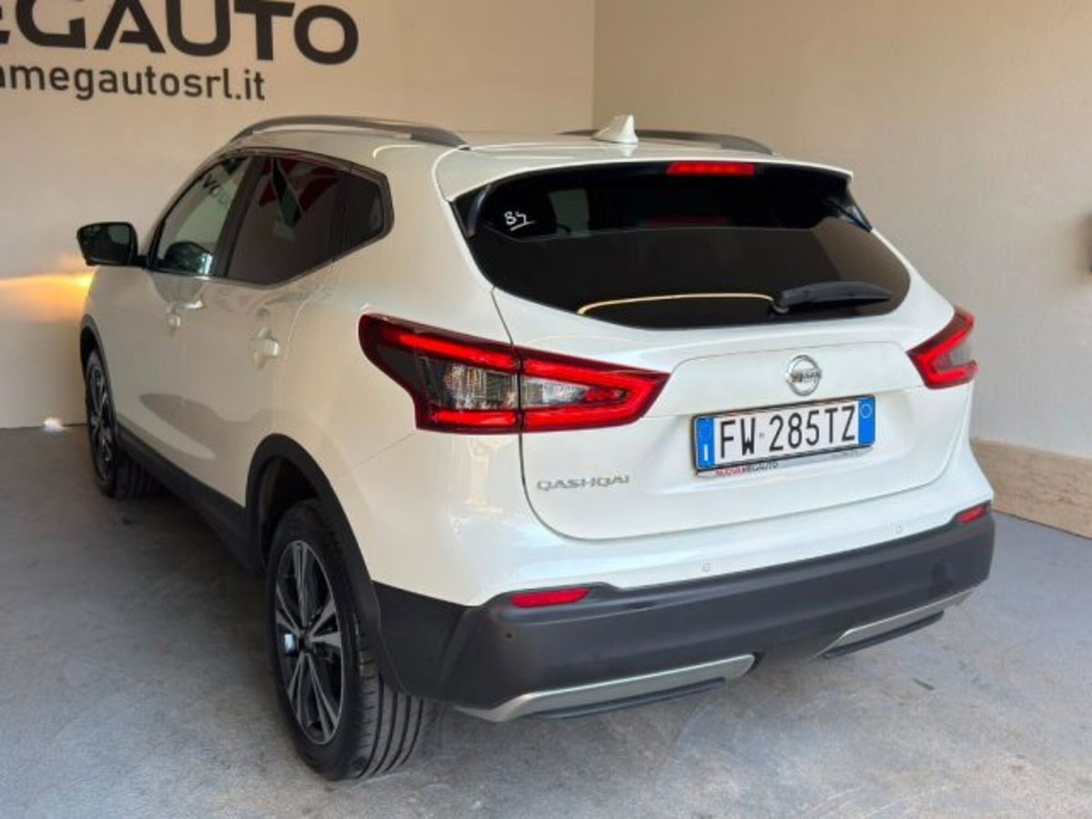 Nissan Qashqai 1.3 DIG-T 140 CV Tekna (7)