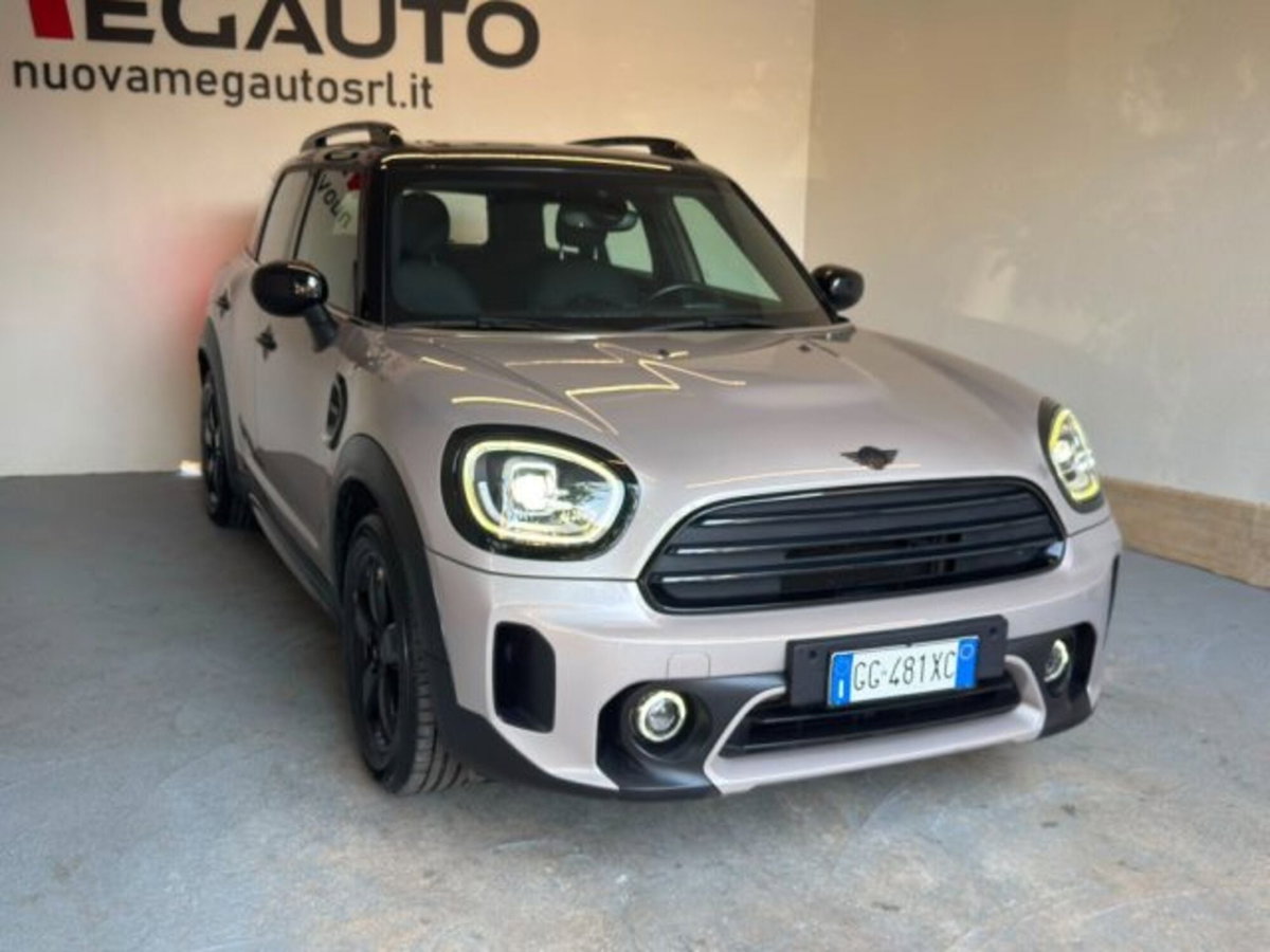 MINI Mini Countryman 2.0 Cooper D Essential Countryman (2)