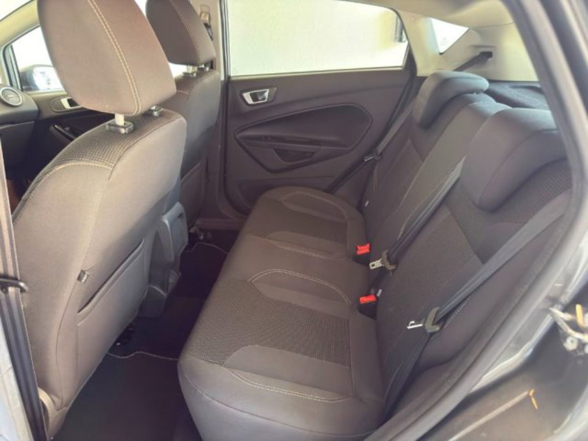 Ford Fiesta 1.4 3p. Bz.- GPL Titanium (18)