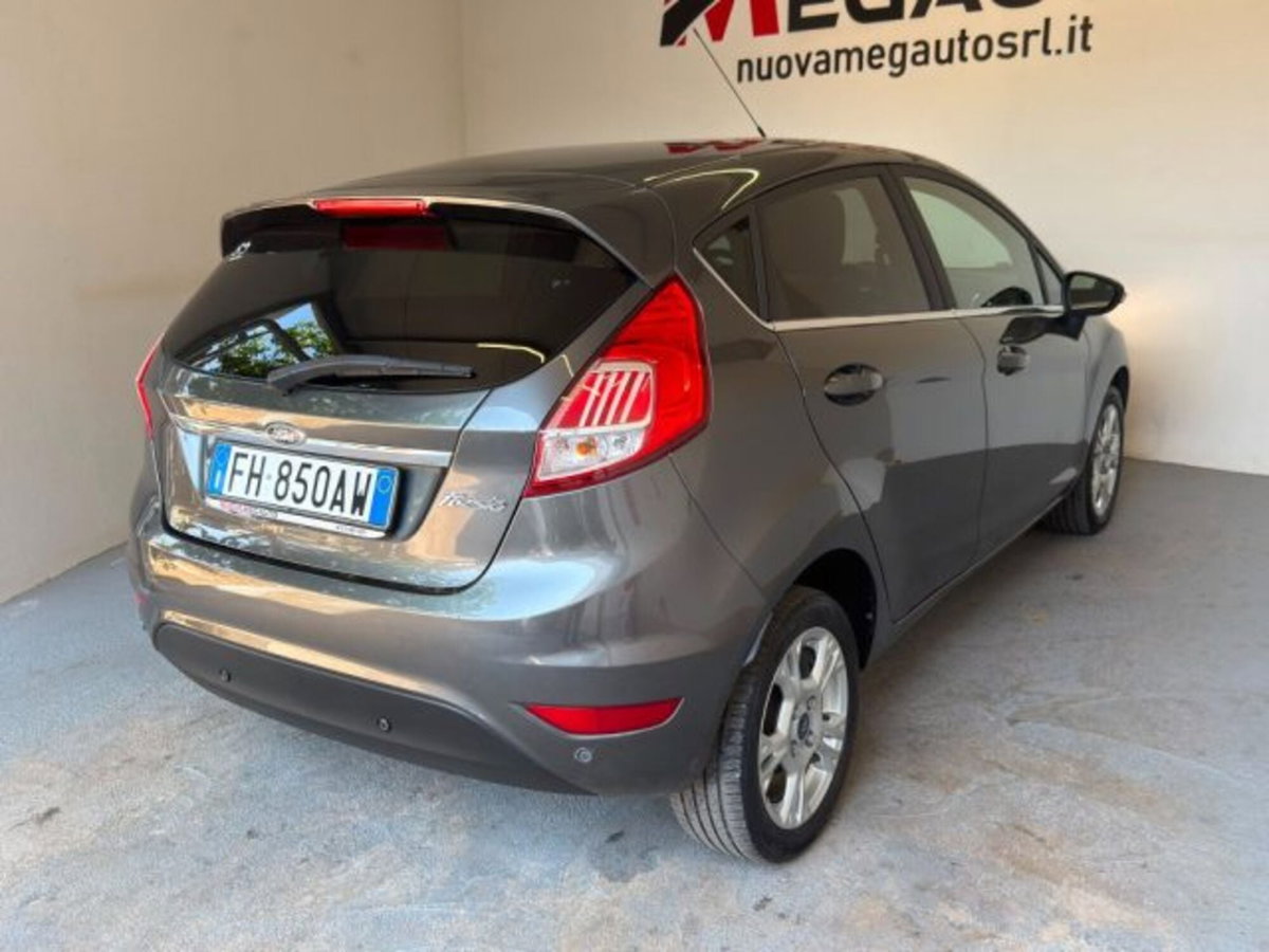 Ford Fiesta 1.4 3p. Bz.- GPL Titanium (5)