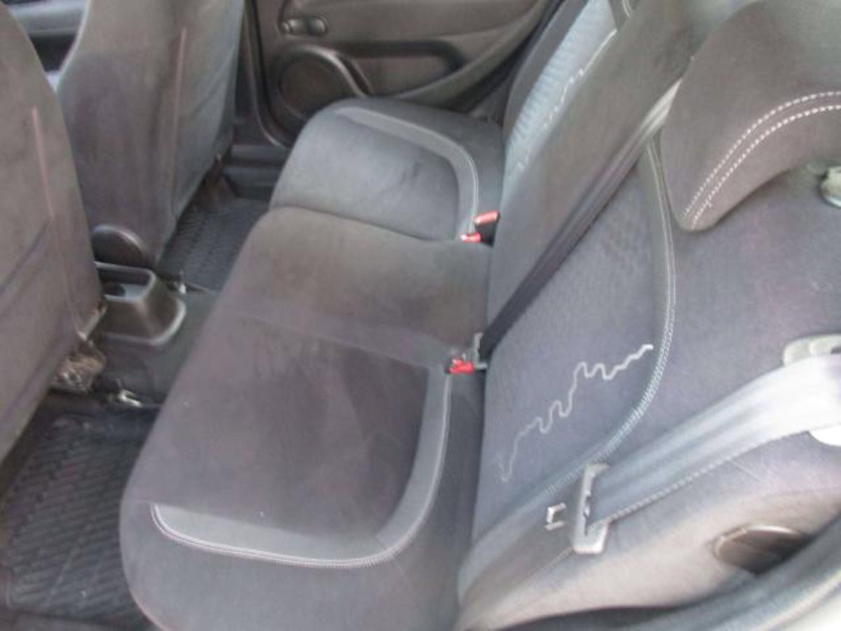 Fiat Punto 1.3 MJT II S&S 85 CV 5 porte ECO Lounge (11)