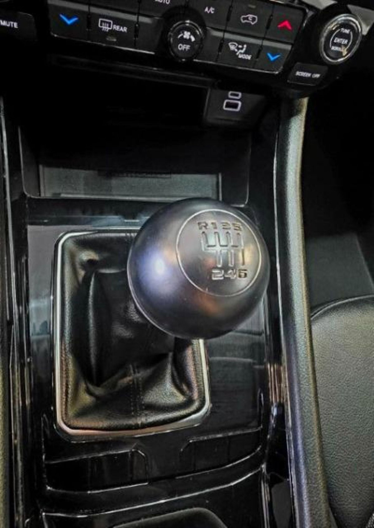 Jeep Compass 1.6 Multijet II 2WD Limited (13)