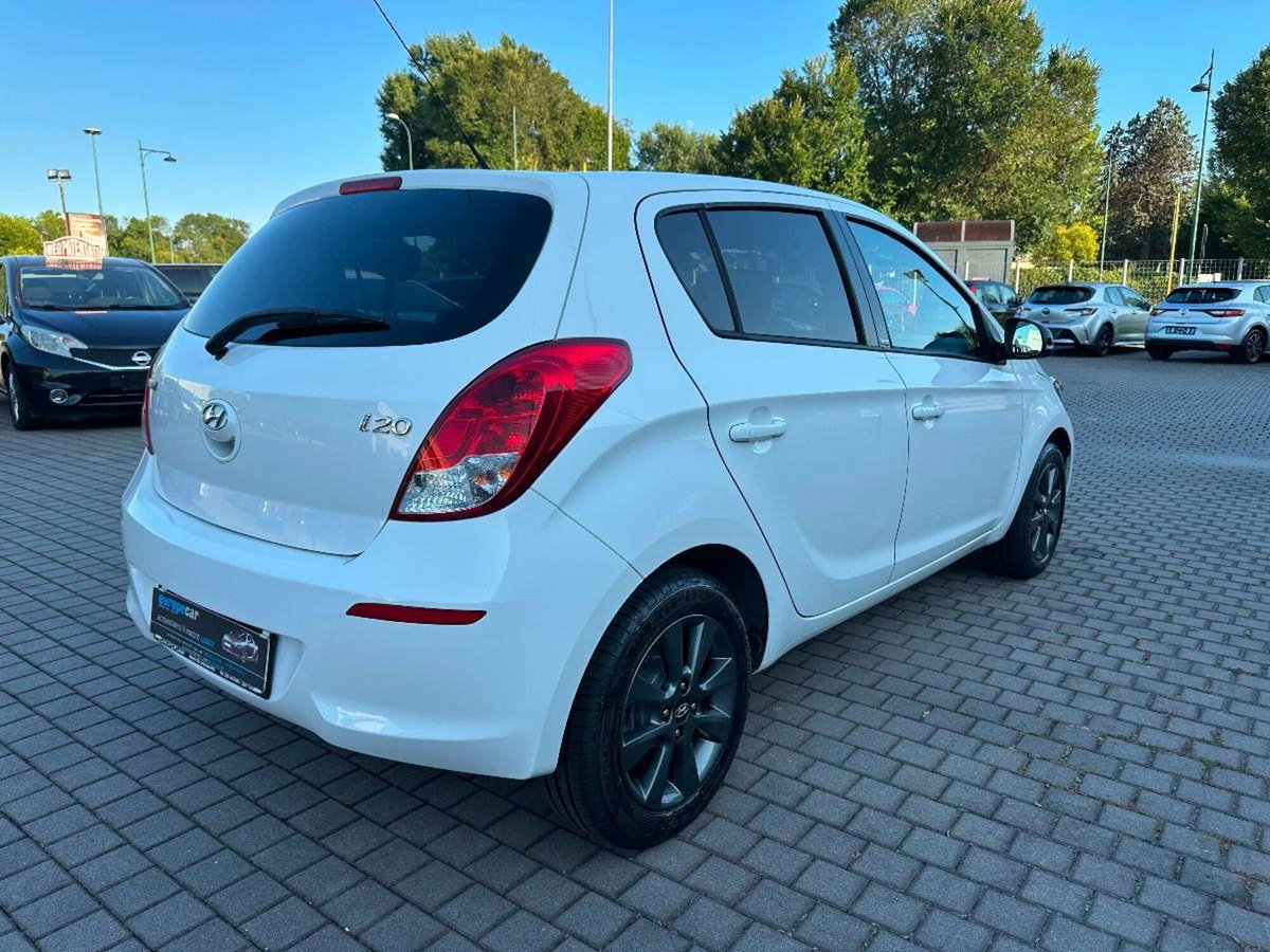 Hyundai i20 1.2 5p. Go! Brasil (7)