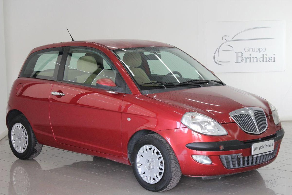 Lancia Ypsilon Argento