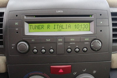 Lancia Ypsilon Argento (13)