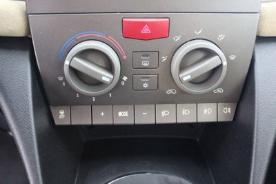 Lancia Ypsilon Argento (14)