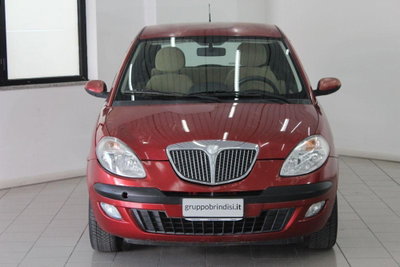 Lancia Ypsilon Argento (2)