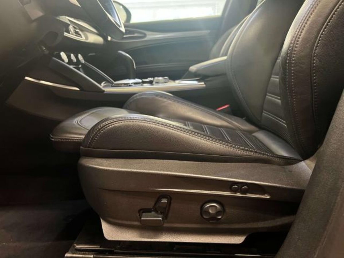 Alfa Romeo Stelvio 2.2 t Veloce Q4 210cv auto (14)