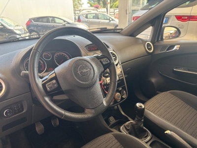Opel Corsa 1.4 5 porte Black Edition (10)