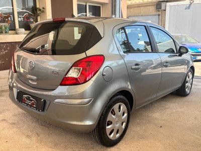 Opel Corsa 1.4 5 porte Black Edition (4)