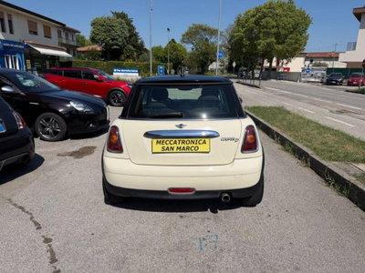 MINI Mini 1.6 16V Cooper D (5)
