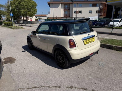MINI Mini 1.6 16V Cooper D (6)