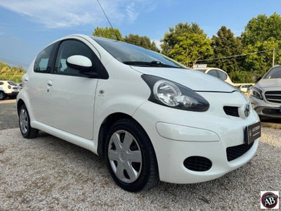 Toyota Aygo 1.0 12V VVT-i 5 porte Deep Ocean Connect MMT (8)