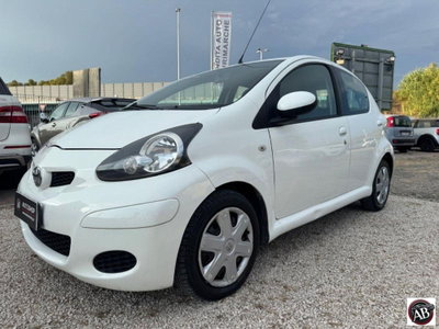 Toyota Aygo 1.0 12V VVT-i 5 porte Deep Ocean Connect MMT (9)