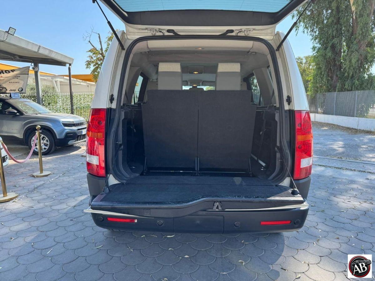 Land Rover Discovery 3 2.7 TDV6 XS (14)