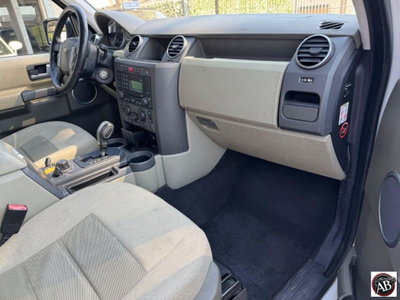 Land Rover Discovery 3 2.7 TDV6 XS (9)