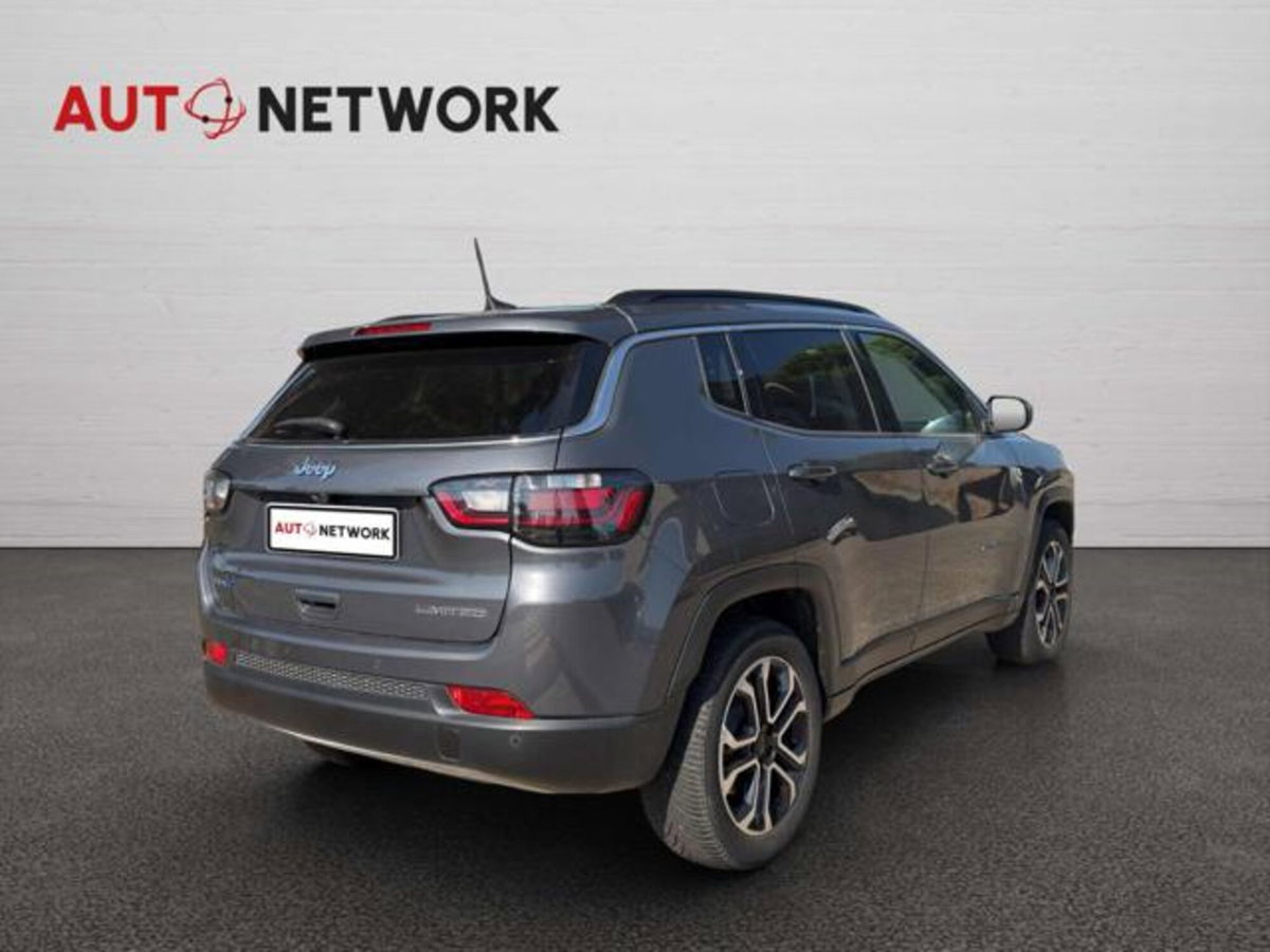 Jeep Compass 1.3 T4 190CV PHEV AT6 4xe Business Plus (2)