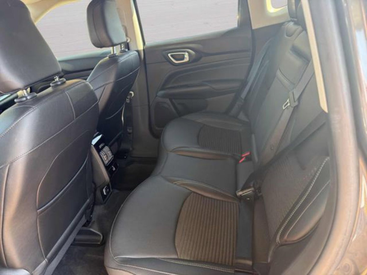 Jeep Compass 1.3 T4 190CV PHEV AT6 4xe Business Plus (9)
