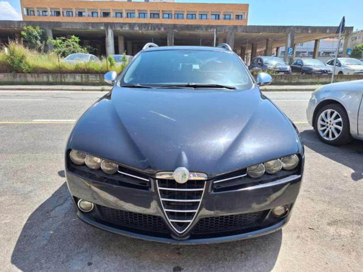 Alfa Romeo 159 SportWagon 2.0 JTDm 136 CV Sportwagon Distinctive (2)