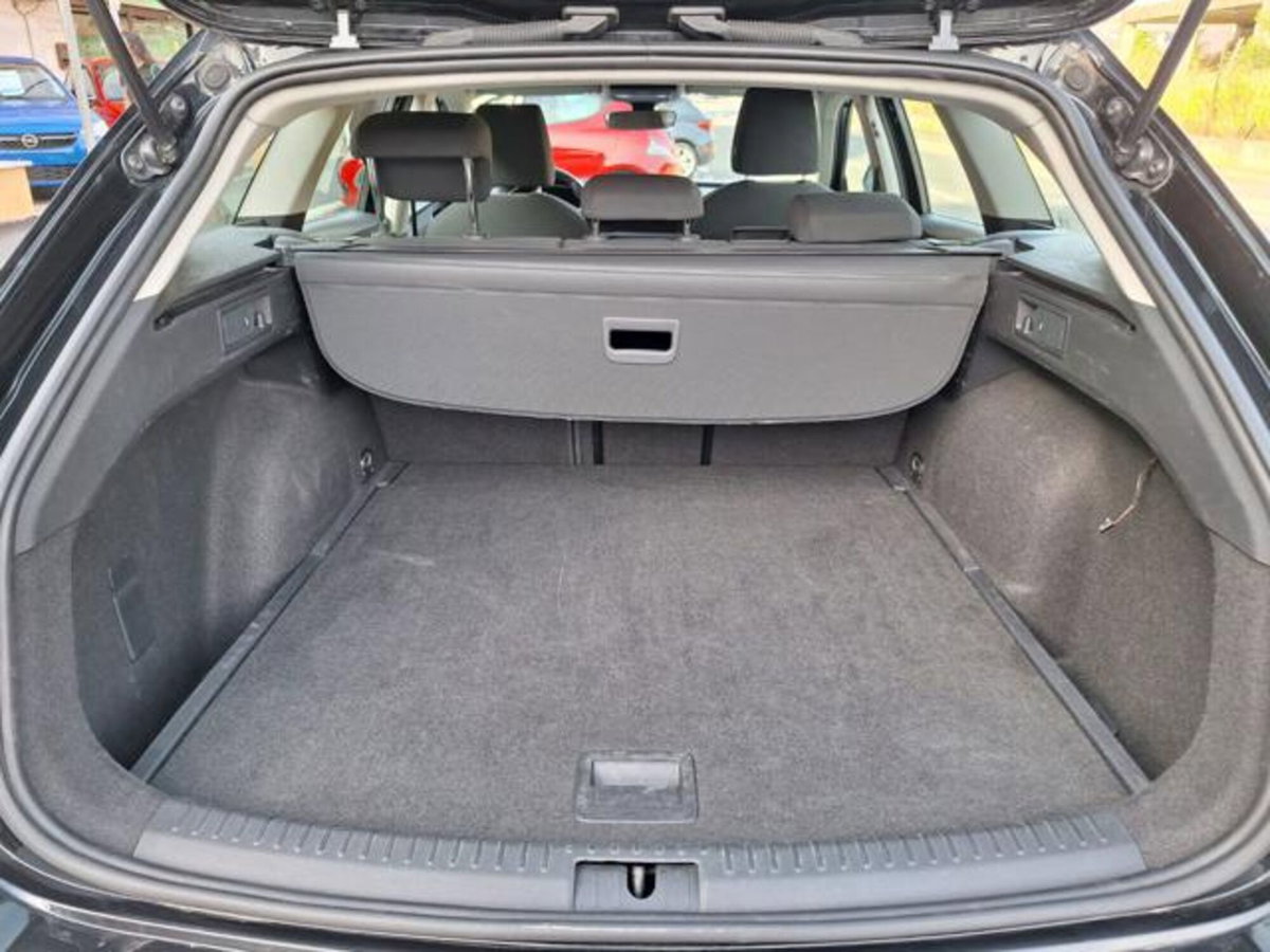 SEAT Leon ST Sportstourer 2.0 TDI FR (10)