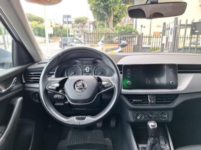 Skoda Kamiq 1.0 TSI 110 CV Dark Shade (14)